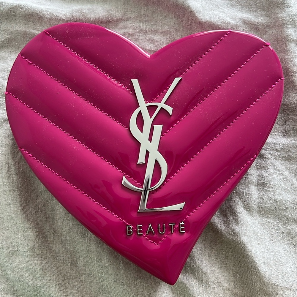 YSL BEAUTY HEART BOX